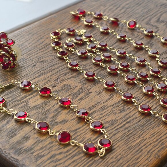 Swarovski Ruby red crystal vintage necklace/bracelet/earrings SET - Picture 1 of 13